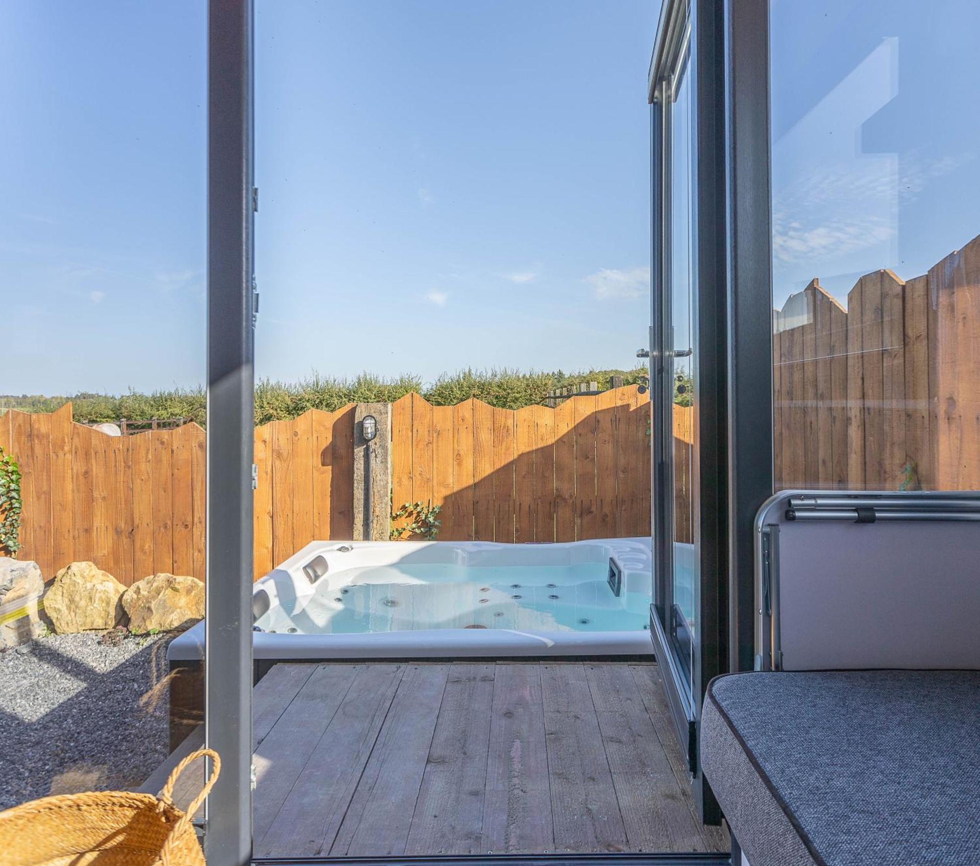 Les Tiny Du Pre Mathy - Logements Insolites Avec Jacuzzi A Profondeville Zewnętrze zdjęcie